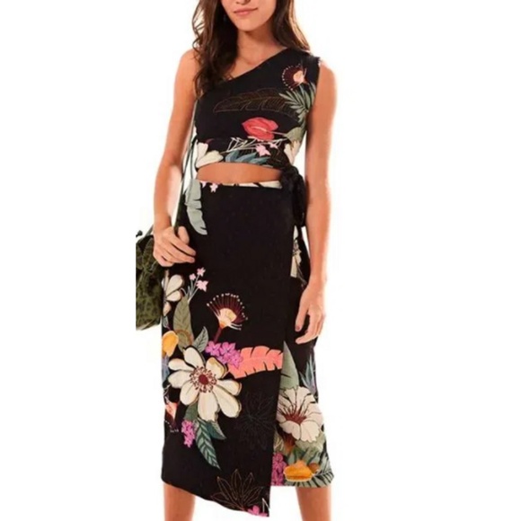 24hr SALE 🔴Farm Rio Wrap Skirt and top set!"Flor de Festa"